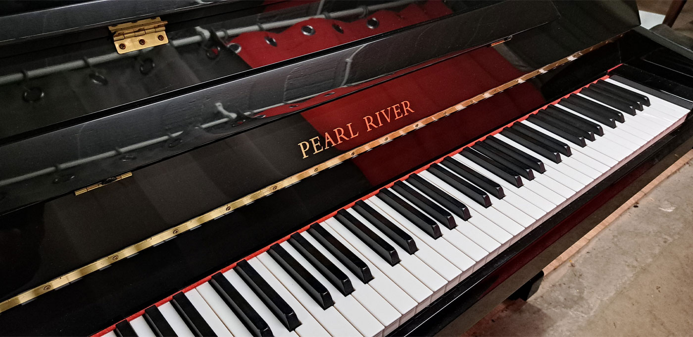 Piano PEARL RIVER