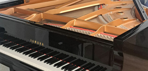 Piano YAMAHA C6 Occasion – Image 3