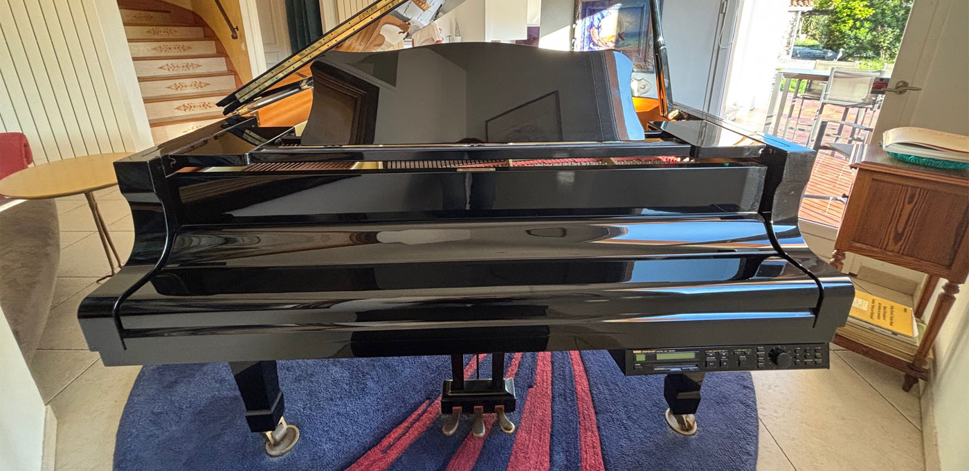 Piano YAMAHA C7 227cm